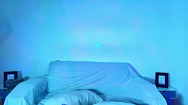 Snapshot of Dulce_Bella_ chatting on 10.06.25 Dulce Bella online show from 10.06.25