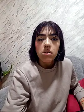 Snapshot of Dulce_Bella_ chatting on 10.24.25 Dulce Bella online show from 10.24.25