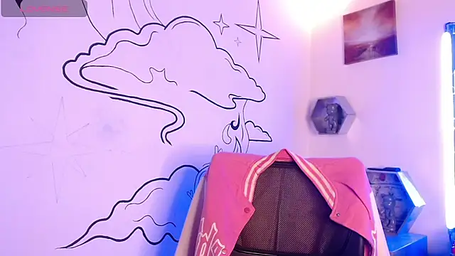 Trinity Knox online show from 11.19.25