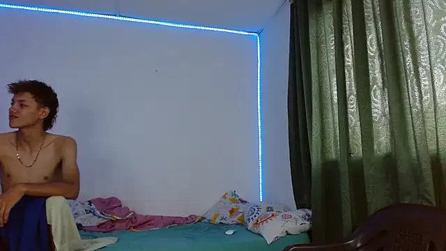 Snapshot of Lucy_y_Jacob chatting on 09.17.25 Lucy y Jacob online show from 09.17.25