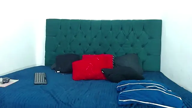 Ariatnaanddilan online show from 11.26.25