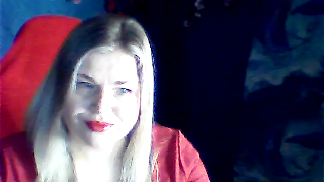 Snapshot of Nayvessa chatting on 11.02.25 Nayvessa online show from 11.02.25