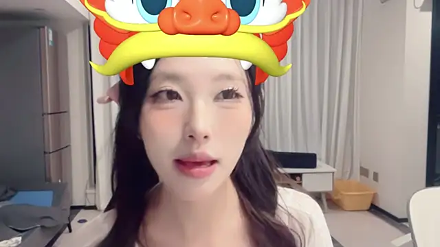 Snapshot of ZhaoZhao-ZM chatting on 09.09.25 ZhaoZhao-ZM online show from 09.09.25