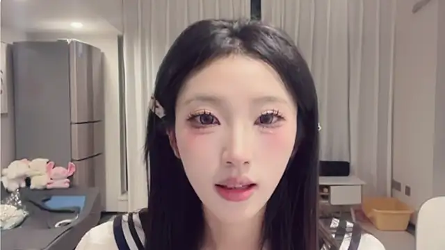 Snapshot of ZhaoZhao-ZM chatting on 09.13.25 ZhaoZhao-ZM online show from 09.13.25