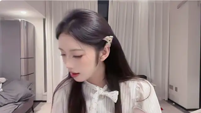 Snapshot of ZhaoZhao-ZM chatting on 09.27.25 ZhaoZhao-ZM online show from 09.27.25