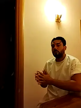 Snapshot of axsimil chatting on 09.30.25 axsimil online show from 09.30.25