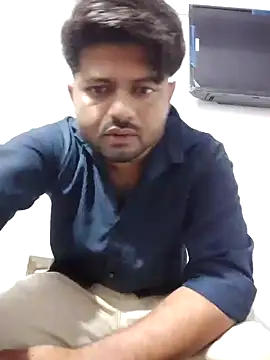 Snapshot of urhotboymeet chatting on 09.25.25 urhotboymeet online show from 09.25.25