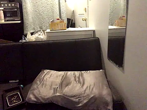 littyleesh1 online show from 11.13.25