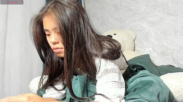 Snapshot of Ayumi_rin chatting on 10.03.25 Ayumi rin online show from 10.03.25