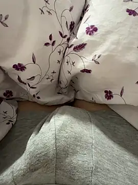 Snapshot of JJ_131 chatting on 09.15.25 JJ 131 online show from 09.15.25