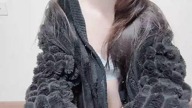 Snapshot of Queen_ww chatting on 11.04.25 Queen ww online show from 11.04.25