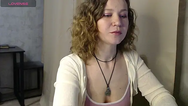 Snapshot of harpermoss chatting on 10.06.25 harpermoss online show from 10.06.25