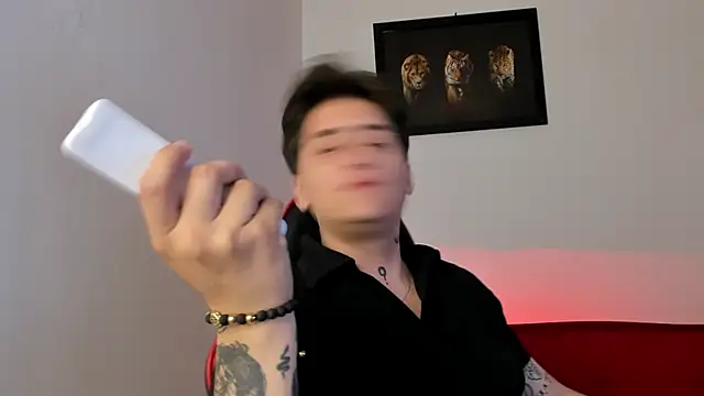 Snapshot of PeytonBox chatting on 09.12.25 PeytonBox online show from 09.12.25