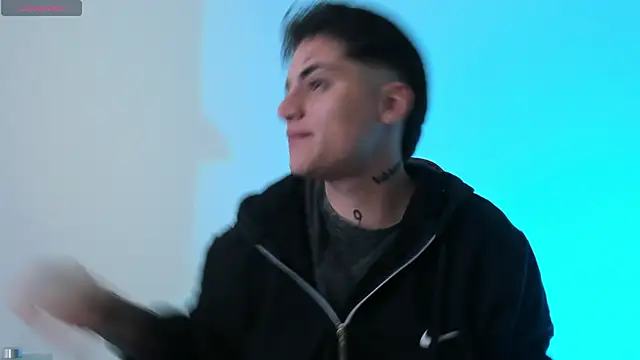 Snapshot of PeytonBox chatting on 09.17.25 PeytonBox online show from 09.17.25