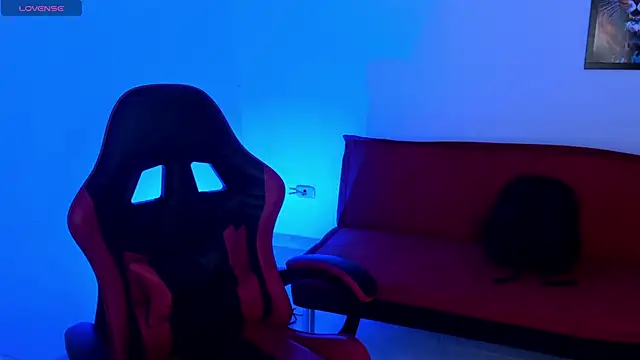 Snapshot of PeytonBox chatting on 09.23.25 PeytonBox online show from 09.23.25