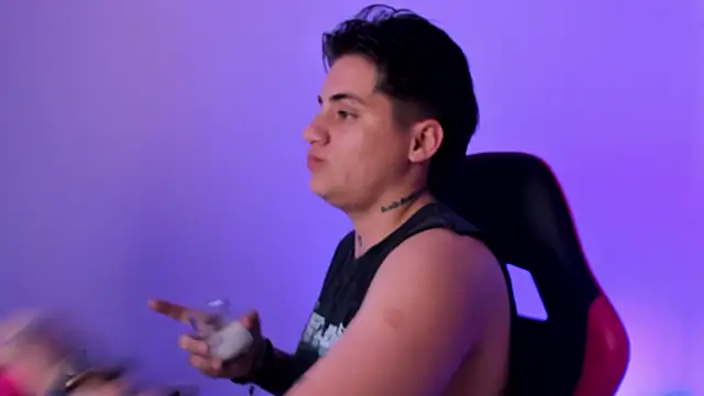 Snapshot of PeytonBox chatting on 09.30.25 PeytonBox online show from 09.30.25