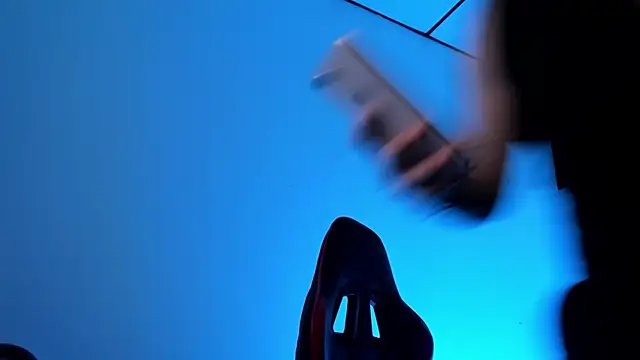 Snapshot of PeytonBox chatting on 10.01.25 PeytonBox online show from 10.01.25