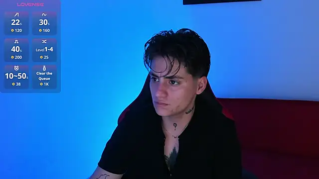 Snapshot of PeytonBox chatting on 11.03.25 PeytonBox online show from 11.03.25