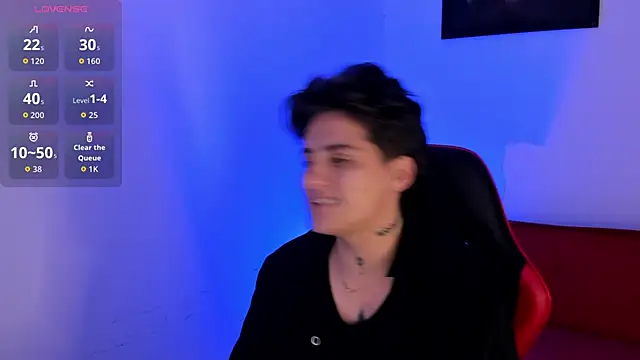 Snapshot of PeytonBox chatting on 11.22.25 PeytonBox online show from 11.22.25