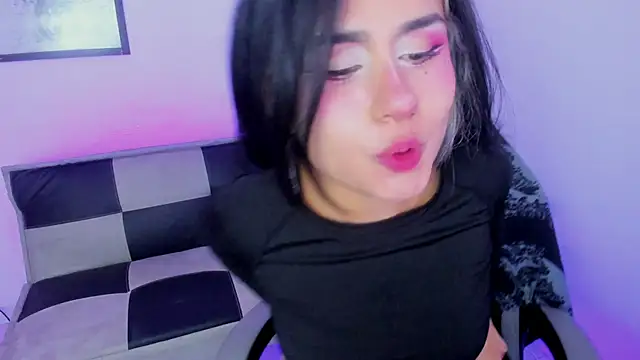 GwenHazel online show from 09.13.25