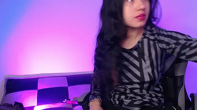 GwenHazel online show from 11.28.25