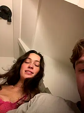 Snapshot of friendswhofuck chatting on 11.08.25 friendswhofuck online show from 11.08.25