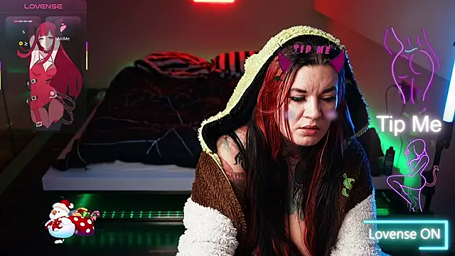 Snapshot of Sabien_DeMonia chatting on 10.19.25 Sabien DeMonia online show from 10.19.25