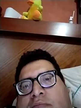 Santiagoqro85 online show from 10.25.25