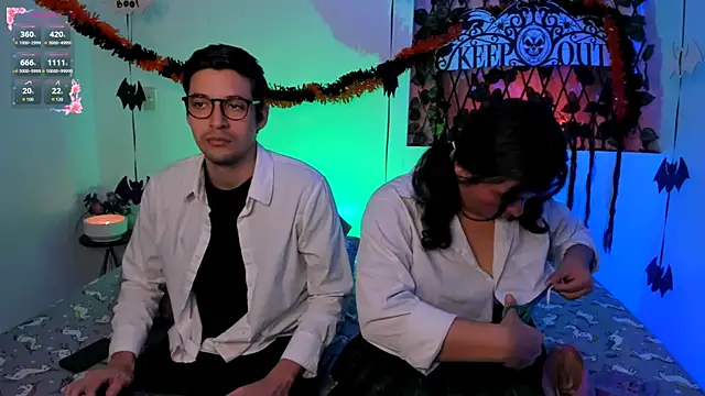 Snapshot of kylietimothee chatting on 10.18.25 kylietimothee online show from 10.18.25