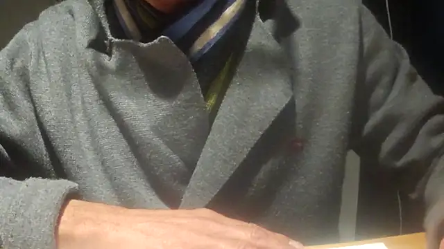 Snapshot of AntonioNice_iml chatting on 10.24.25 AntonioNice iml online show from 10.24.25