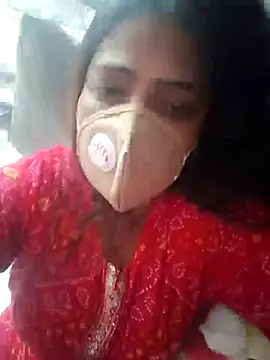 Snapshot of hottie_jenny9 chatting on 10.29.25 hottie jenny9 online show from 10.29.25