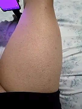 Snapshot of maxelbueno chatting on 10.02.25 maxelbueno online show from 10.02.25