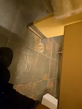 Snapshot of maxelbueno chatting on 10.20.25 maxelbueno online show from 10.20.25