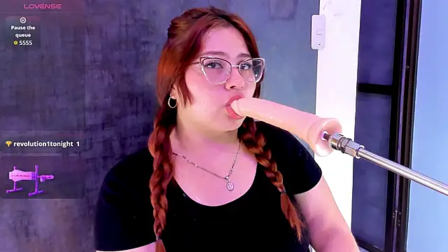 alana glasses online show from 09.18.25