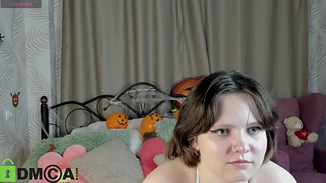 Mila  Cutee online show from 10.30.25