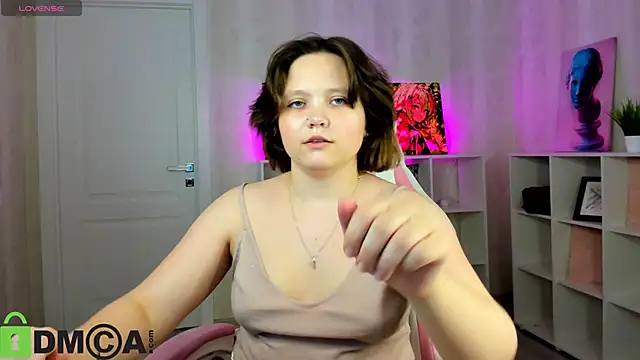 Mila  Cutee online show from 11.17.25