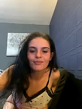 Snapshot of Camwithchlox chatting on 09.11.25 Camwithchlox online show from 09.11.25