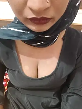 Itz Mayra  online show from 10.16.25