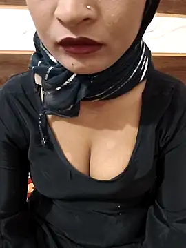 Itz Mayra  online show from 10.19.25