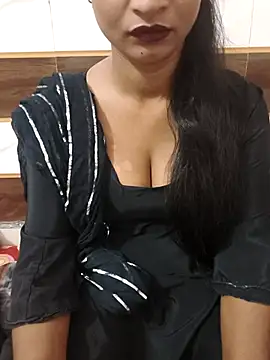 Itz Mayra  online show from 10.24.25