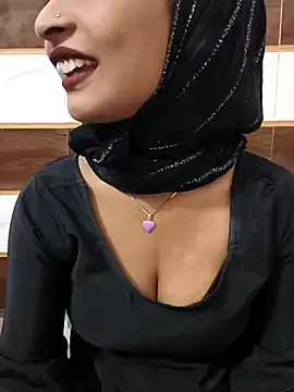 Itz Mayra  online show from 11.08.25