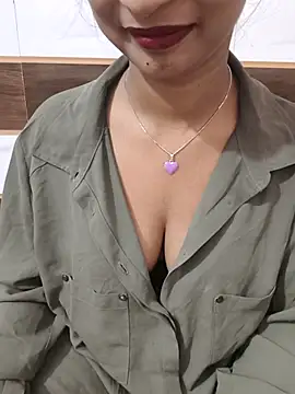 Itz Mayra  online show from 11.09.25