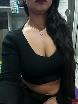 Itz Mayra  online show from 11.15.25