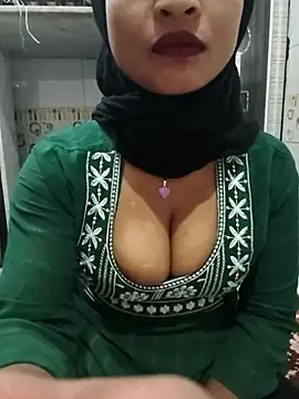 Itz Mayra  online show from 11.22.25