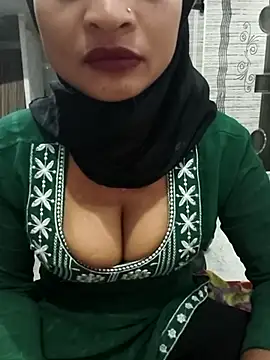 Itz Mayra  online show from 11.22.25