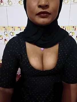 Itz Mayra  online show from 11.25.25