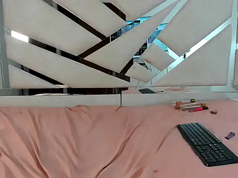 Kimberly TaylorX online show from 12.01.25