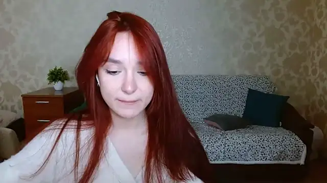 Snapshot of aFoxie chatting on 10.02.25 aFoxie online show from 10.02.25