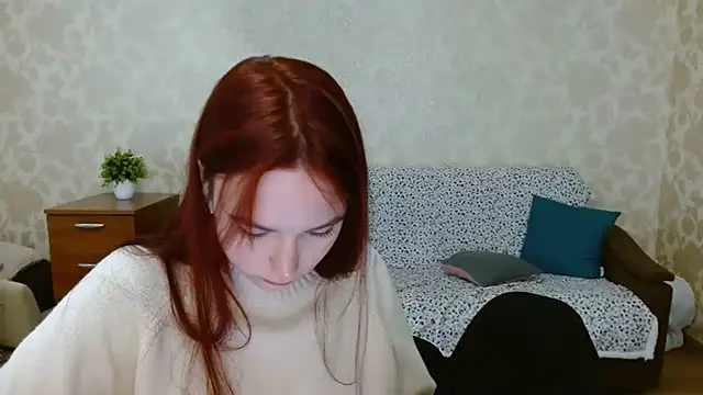 Snapshot of aFoxie chatting on 10.03.25 aFoxie online show from 10.03.25