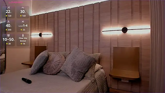 Snapshot of CorinaBrown_ chatting on 09.17.25 CorinaBrown online show from 09.17.25